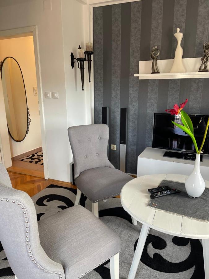 Lea-Lux Apartment Čačak Exteriör bild