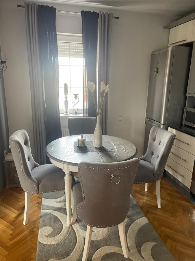 Lea-Lux Apartment Čačak Exteriör bild