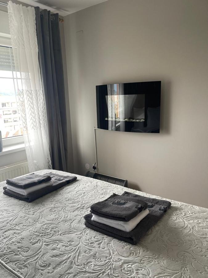 Lea-Lux Apartment Čačak Exteriör bild