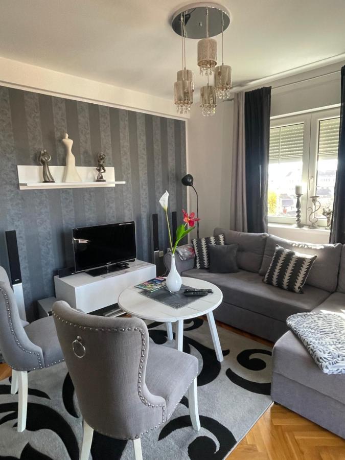 Lea-Lux Apartment Čačak Exteriör bild