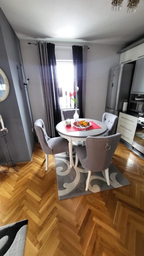 Lea-Lux Apartment Čačak Exteriör bild